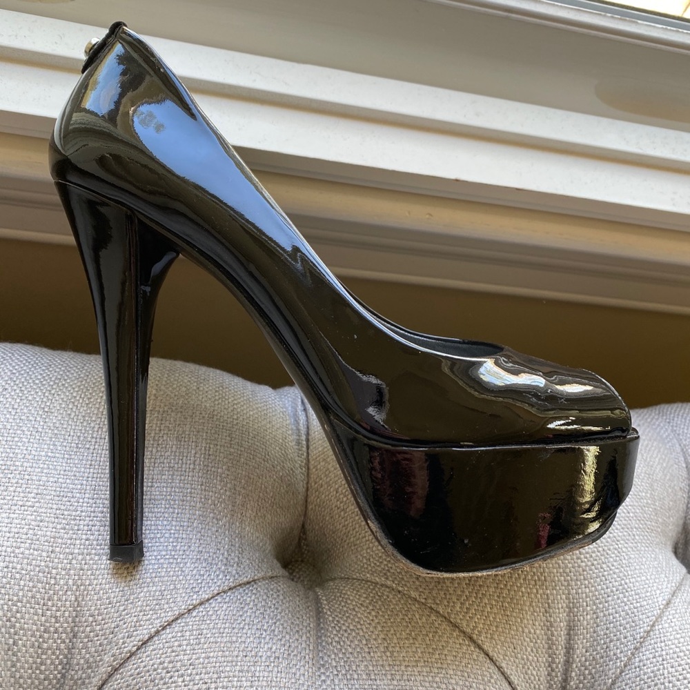 Authentic Stuart Weitzman Platform Peep Toe Pumps - image 8